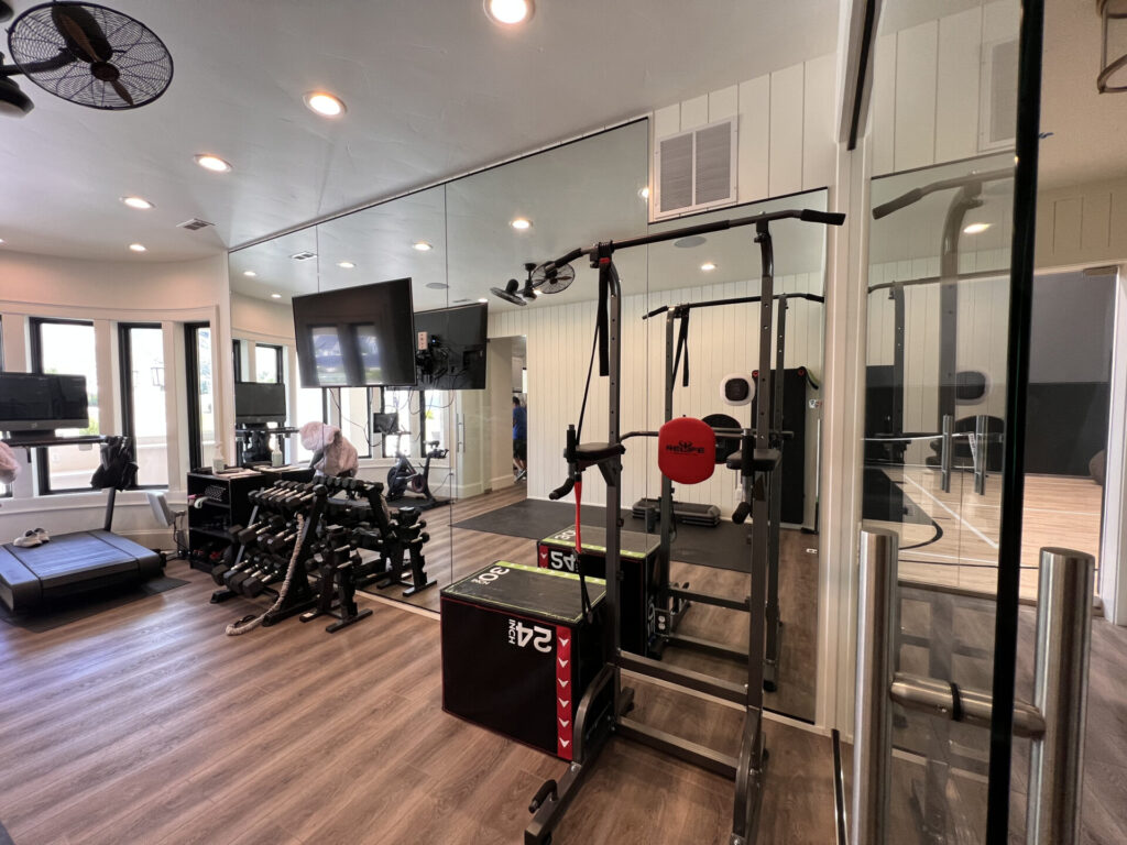gym full height mirror - Jeske Glass Gym with full wall mirrors
